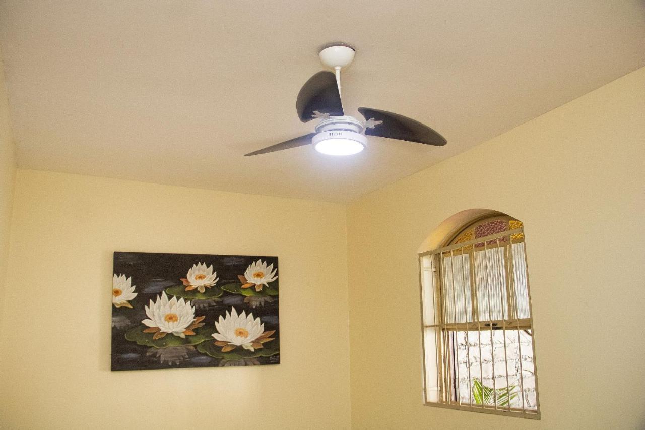 Casa Espacosa E Confortavel Na Regiao Da Pampulha เบโลโอรีซอนชี ภายนอก รูปภาพ