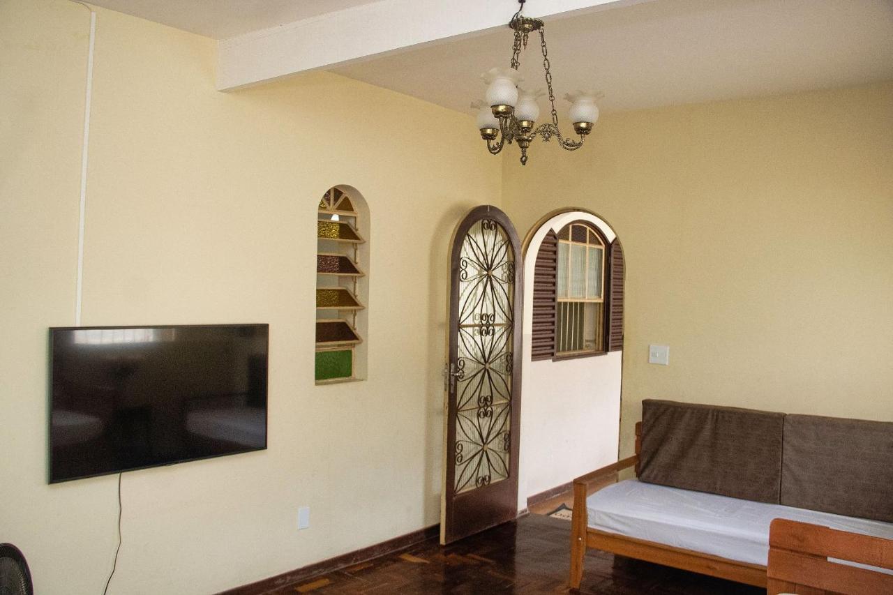Casa Espacosa E Confortavel Na Regiao Da Pampulha เบโลโอรีซอนชี ภายนอก รูปภาพ