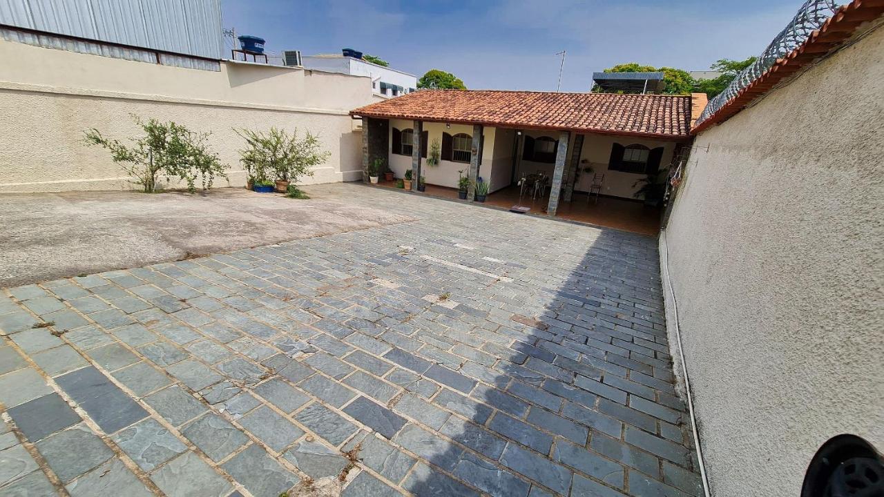Casa Espacosa E Confortavel Na Regiao Da Pampulha เบโลโอรีซอนชี ภายนอก รูปภาพ