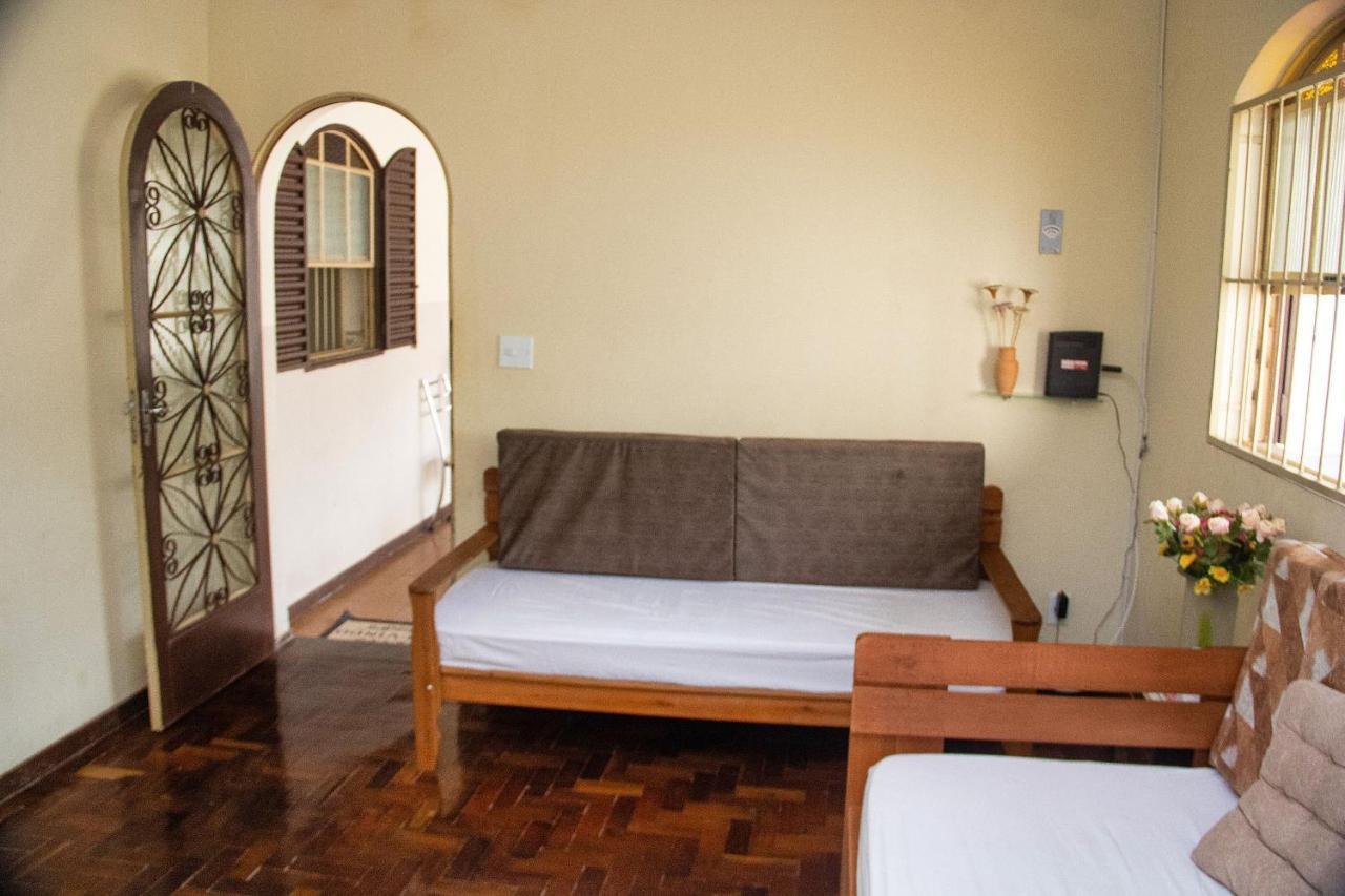 Casa Espacosa E Confortavel Na Regiao Da Pampulha เบโลโอรีซอนชี ภายนอก รูปภาพ
