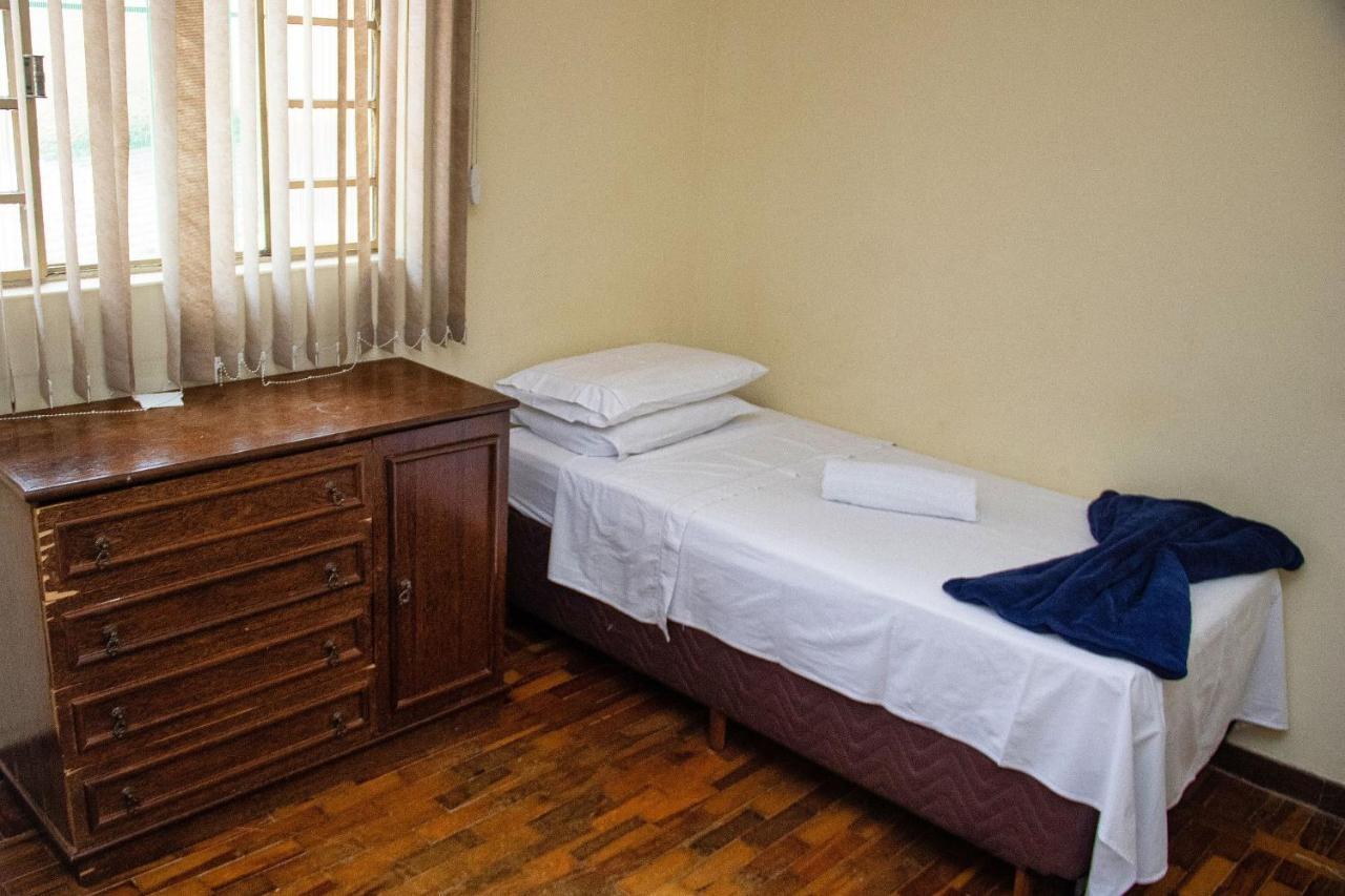 Casa Espacosa E Confortavel Na Regiao Da Pampulha เบโลโอรีซอนชี ภายนอก รูปภาพ