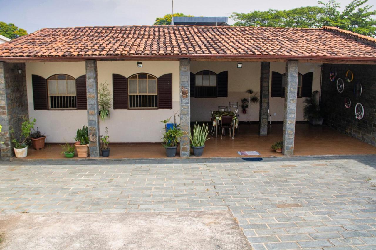 Casa Espacosa E Confortavel Na Regiao Da Pampulha เบโลโอรีซอนชี ภายนอก รูปภาพ
